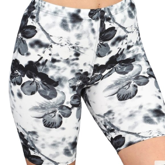Leggings Depot Shorts Sosoft Black And White Floral Print Bike